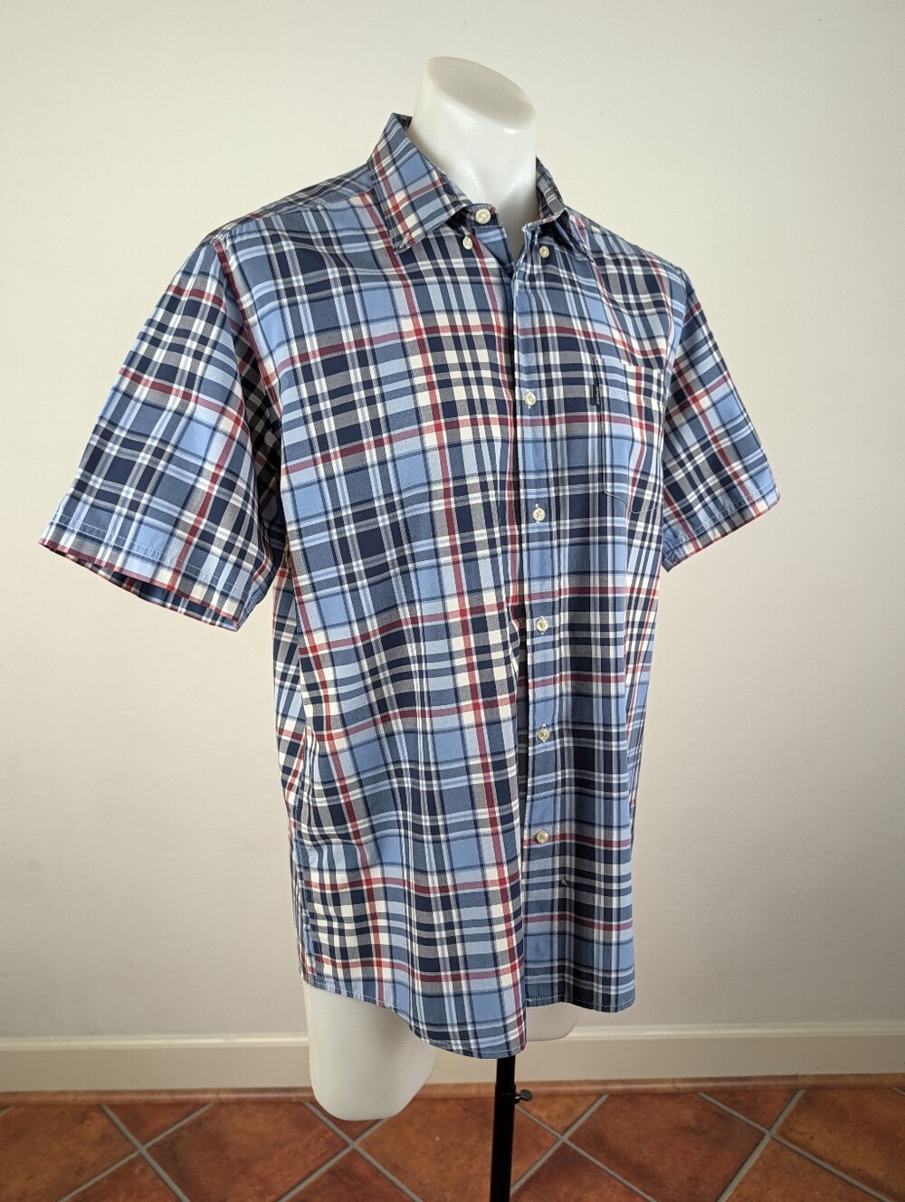 Barbour Blue and White Plaid Short-Sleeve Button-Down Shirt - Picture 6 of 10